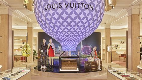 orari negozio louis vuitton milano|louis vuitton milano black friday.